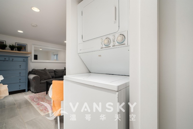 240918221439_PG downstairs 5.jpeg